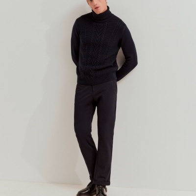 Camisola Gola Alta em Malha Entrançada Lion of Porches