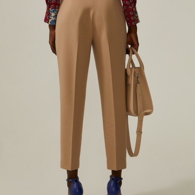 Calça justa vincada Decenio