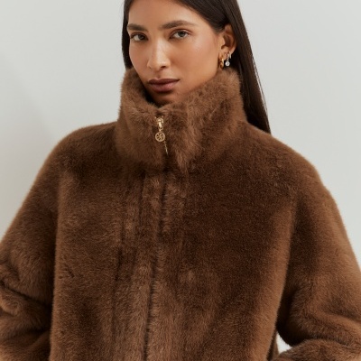 Casaco de pelo com mangas raglan Lion of Porches