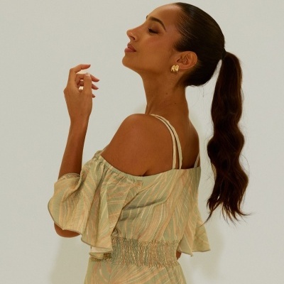 Vestido comprido estampado com elástico na cinta Scripta