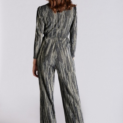 MACACÃO COM GOLA DE ABAS E OMBREIRAS Sahoco