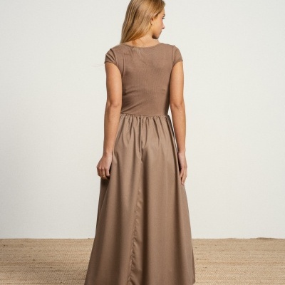 Vestido comprido com decote quadrado SMF
