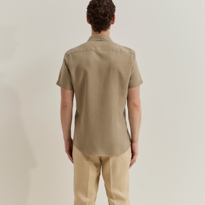 Camisa slim fit de manga curta Lion of Porches