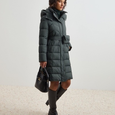 Blazer comprido acolchoado com cinto Decenio