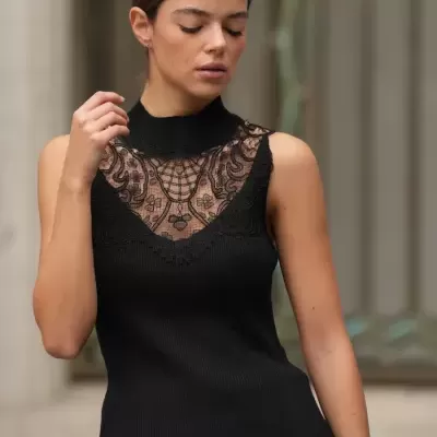 Top de Malha a com Renda Spaccio