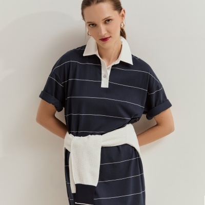 Vestido comprido às riscas com manga curta Lion of Porches