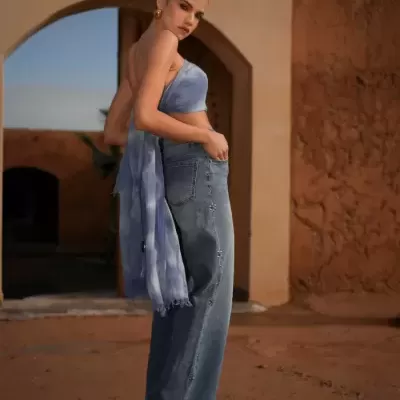 Jeans Wide Leg com Aplicações Laterais SPACCIO