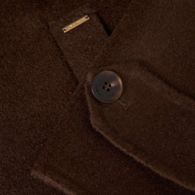 Casaco curto mistura de lã Lion of Porches