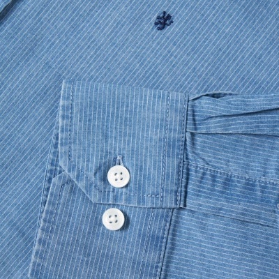 Camisa denim slim fit às riscas Lion of Porches