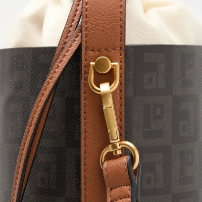 Mala bucket com monograma Lion of Porches