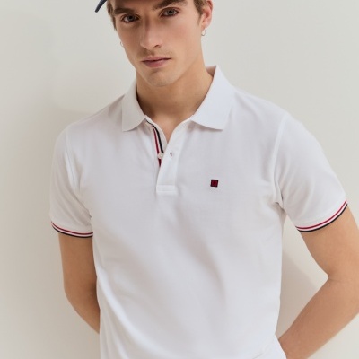 Polo piqué slim fit em algodão Lion of Porches