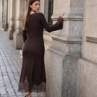 Vestido Midi Canelado com Renda Spaccio