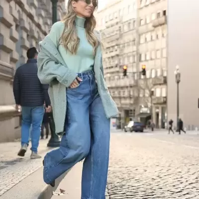 Camisola lisa com gola alta Scripta