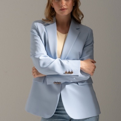 Blazer clássico com botão metálico personalizado Ferrache