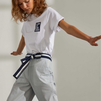 Calças chino com riscas e cinto Lion of Porches