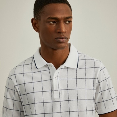 Polo slim fit com padrão quadrados Lion of Porches