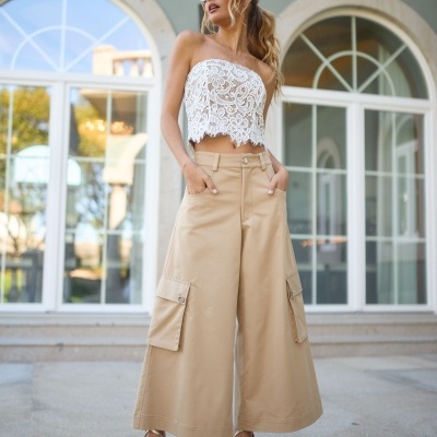 Calça com bolsos Swallow