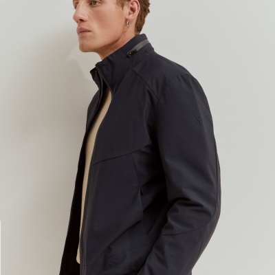 Blusão em tecido técnico Lion of Porches