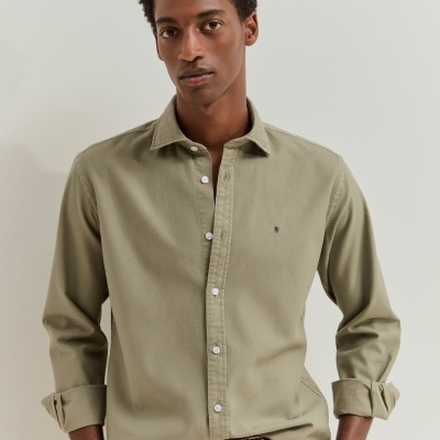 Camisa slim fit em piqué de algodão Lion of Porches