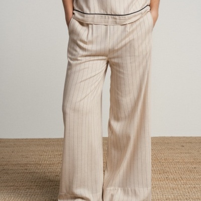 Calças de perna larga em tecido leve SMF