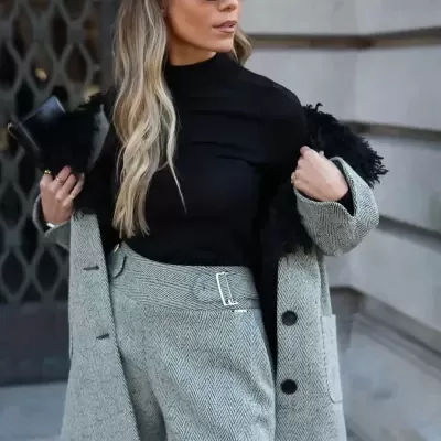 Calção de cintura alta em tecido com padrão Scripta