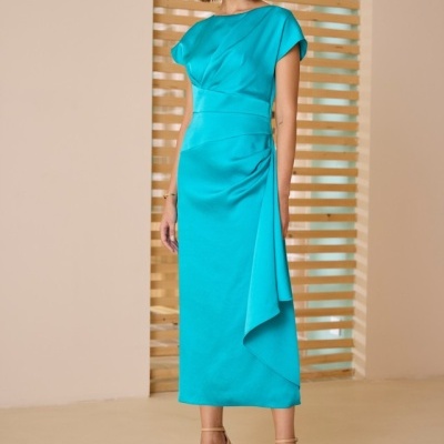 VESTIDO MIDI COM PREGAS Carla Ruiz