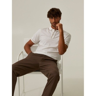 Calças chino regular fit Decenio