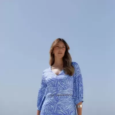 Vestido estampado com encaixes em renda Scripta