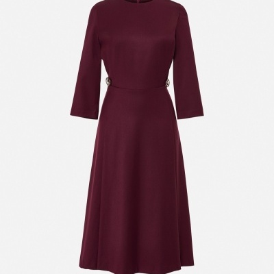 Vestido midi liso com detalhe de botões dourados Scripta