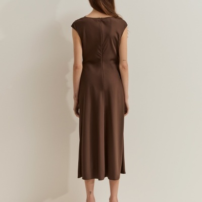 Vestido midi acetinado Lion of Porches