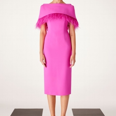 VESTIDO CAPA DE PLUMAS CARLA RUIZ