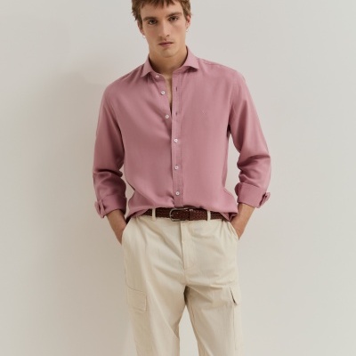 Camisa slim fit em liocel e linho Lion of Porches