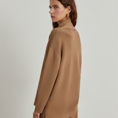 Camisola de malha com cachecol Lion of Porches