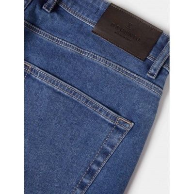 Calças de ganga confeccionadas em algodão Decenio