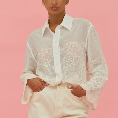 Blusa com bordados Scripta