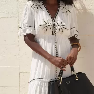Vestido Comprido com Bordados Spaccio