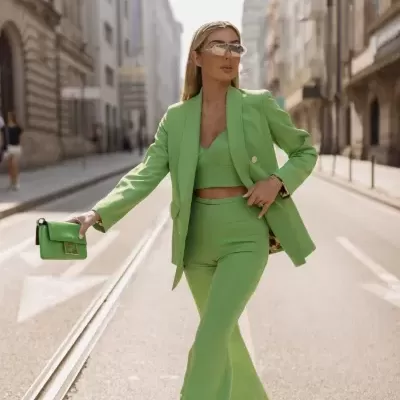 Calça Corte De Sino Com Tira Scripta