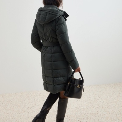 Blazer comprido acolchoado com cinto Decenio