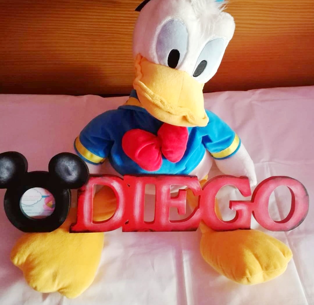 Diego em Mdf com Moldura