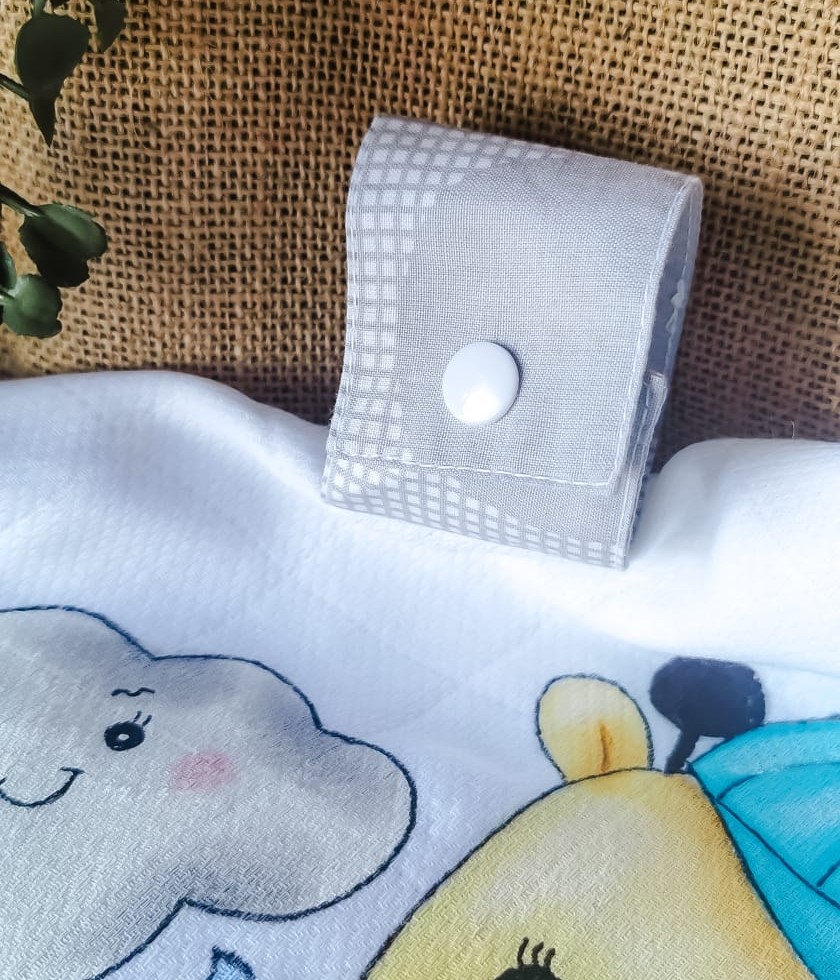 Fralda Tapa Ovo "Mickey e Girafa"