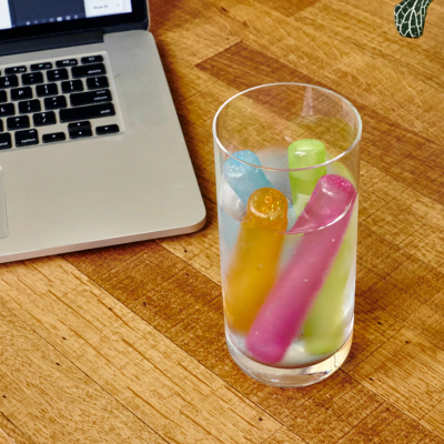 Conj. 8 refrigeradores de bebida coloridos