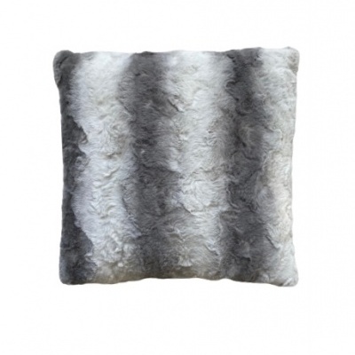 Almofada de pêlo cinzento