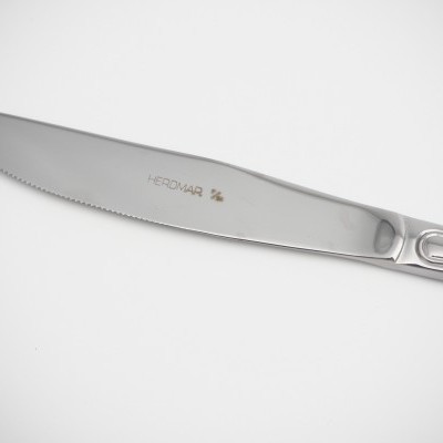 3 Facas de mesa STRADA