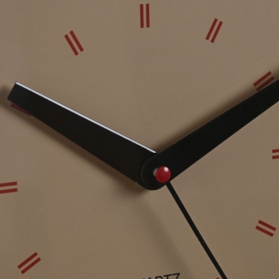 Relógio de parede (CREME)