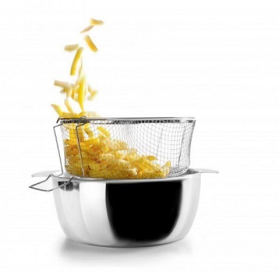 Fritadeira com asas e cesto