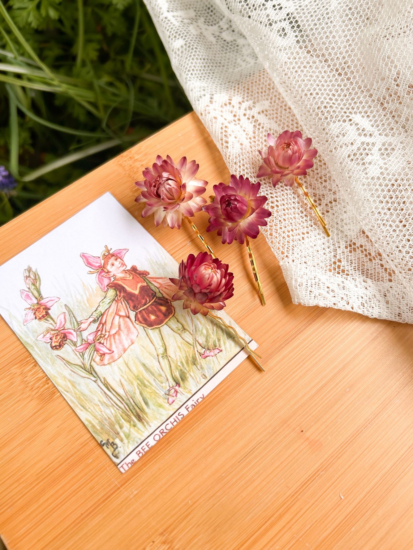 Ganchos Invisíveis com Flor Seca