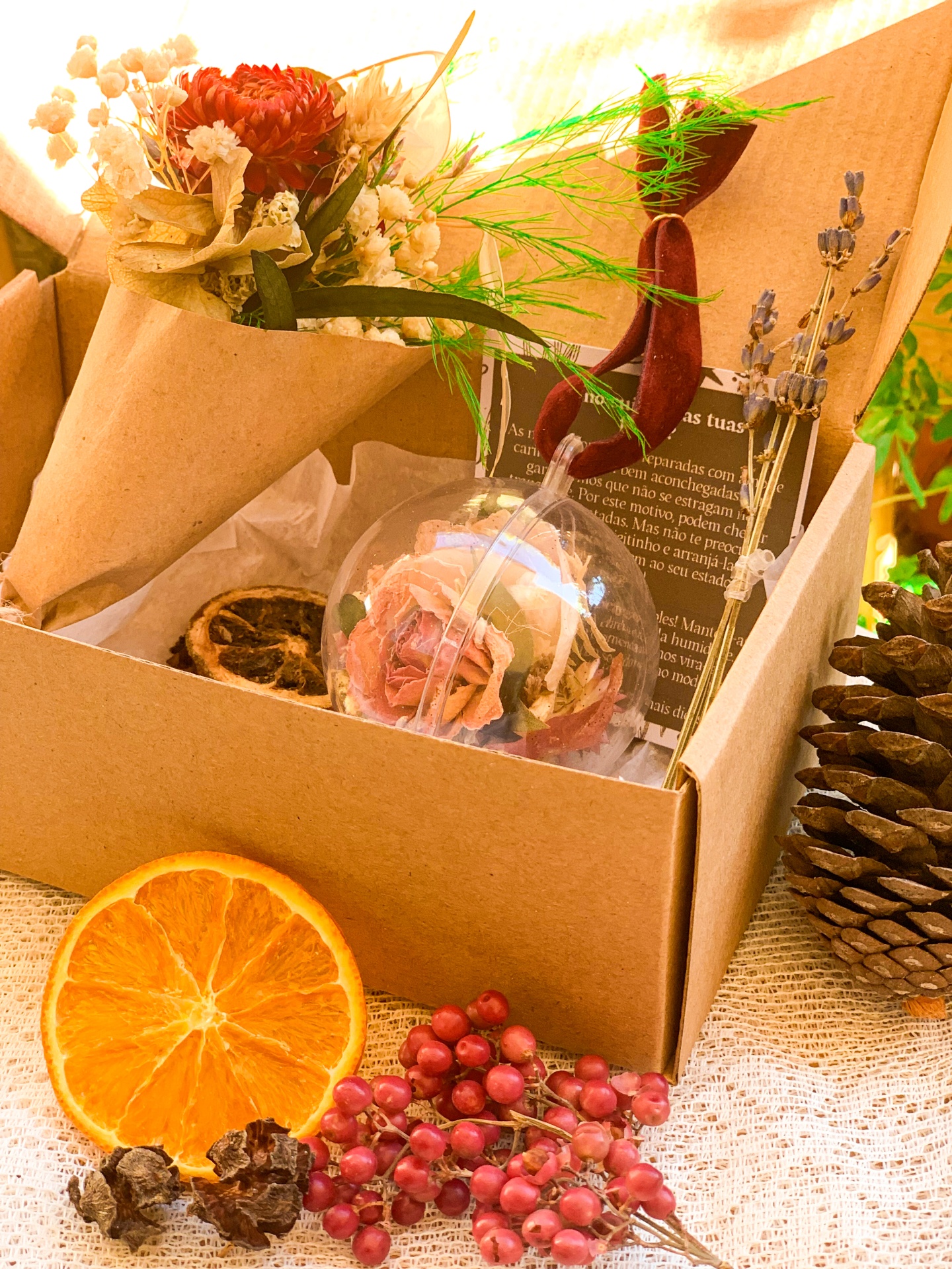 Gift Box Natal - Flores e Ornamento