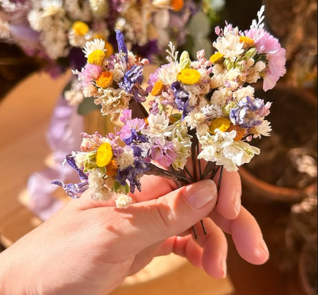 Ganchos Invisíveis em Flores Secas e Preservadas