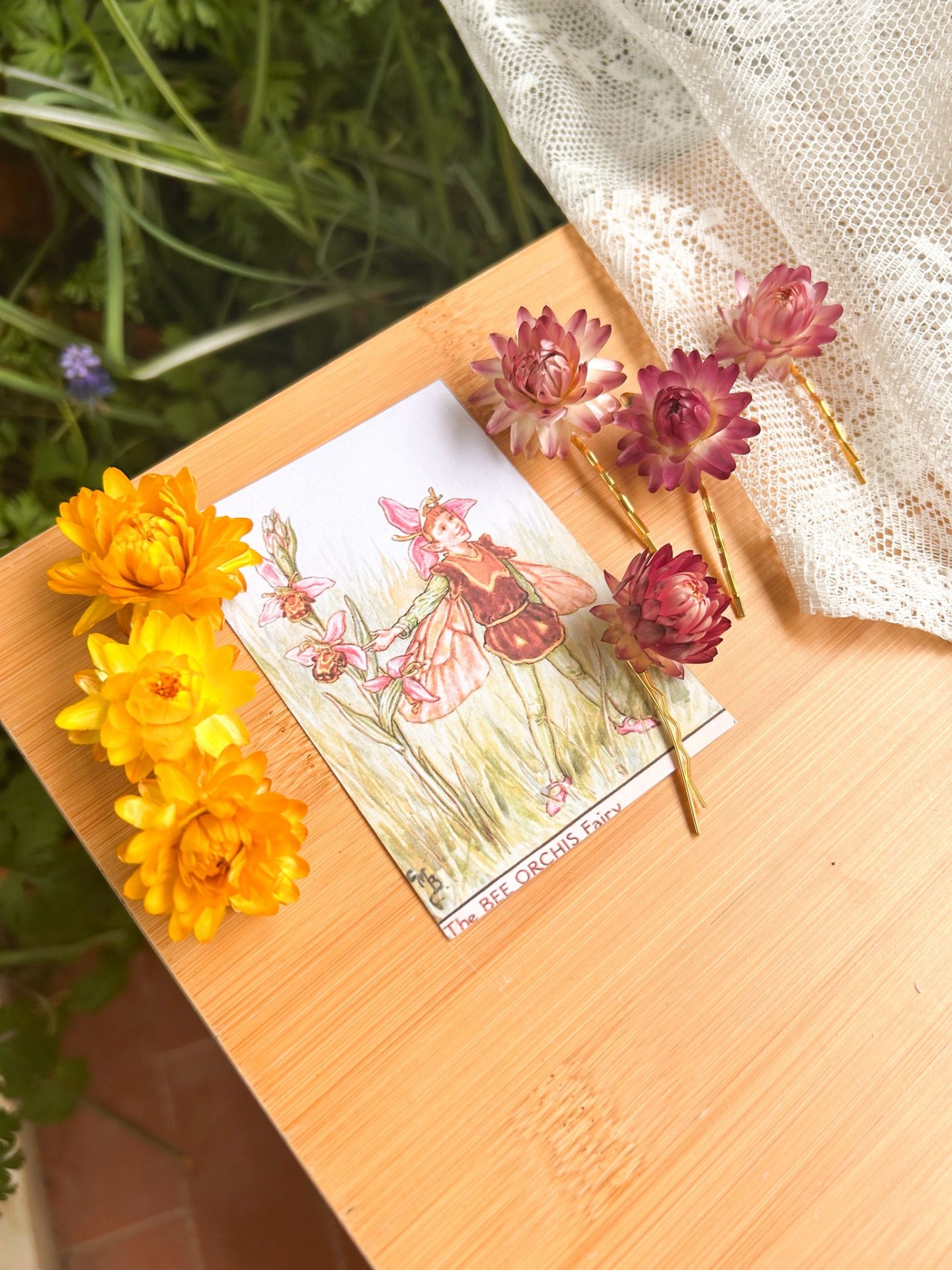 Ganchos Invisíveis com Flor Seca