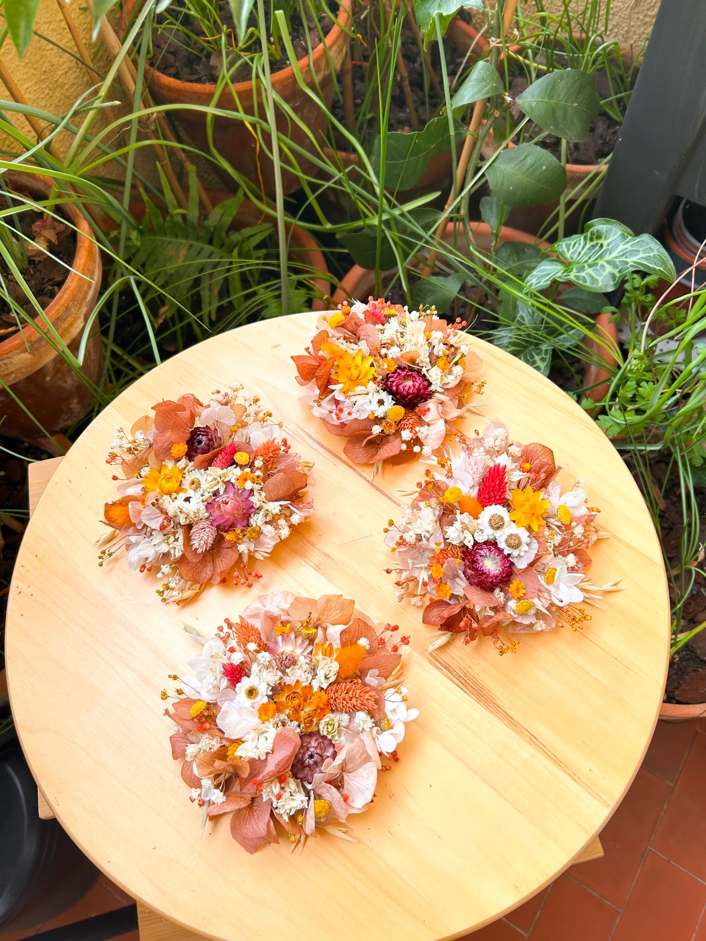 Pregadeira de Flores Secas e Preservadas